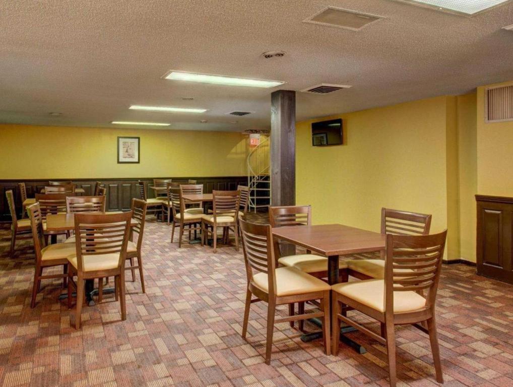 Quality Inn Barre-Montpelier Kültér fotó